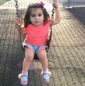 Meet your Posher, Mona